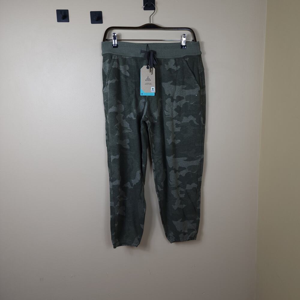 prAna Cozy Up Ankle Pant in Sage Camo Size M
